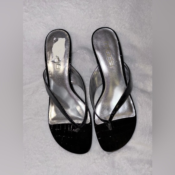 Moda Shoes - MODA Kady Kitten Heel Thong Sandals sz 10